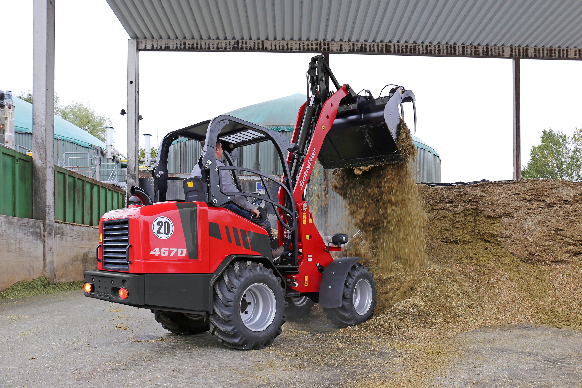 4670 | Schaffer Loader
